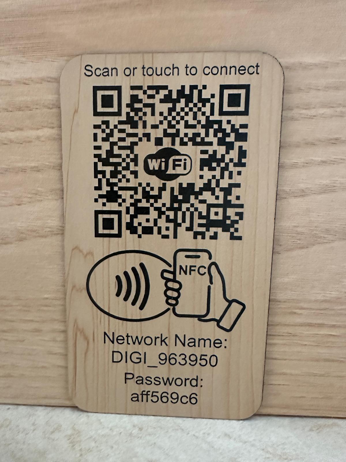 Placuta conectare WIFI cu NFC si QR Wood